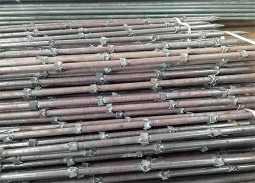 卫滨隧道钢花管